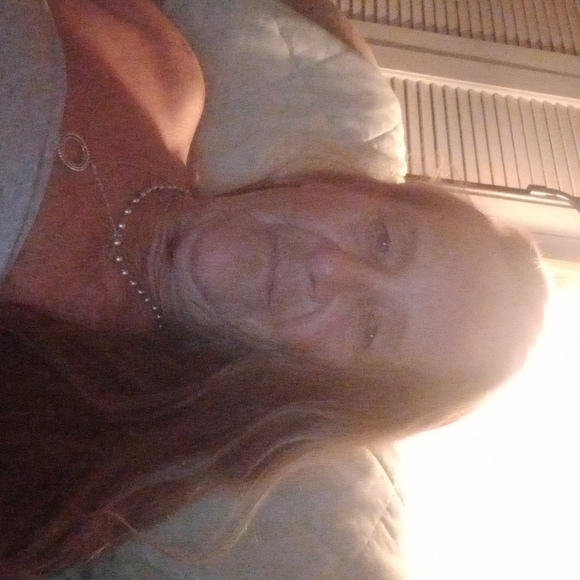 Meet your Posher, Scherrie - Picture 2 of 2